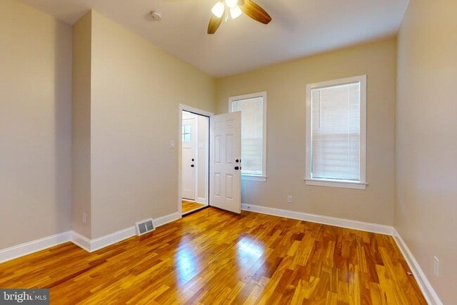 420 S 4th St