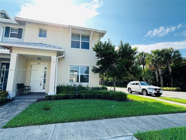Building Photo - 4950 Eucalyptus Dr Rental
