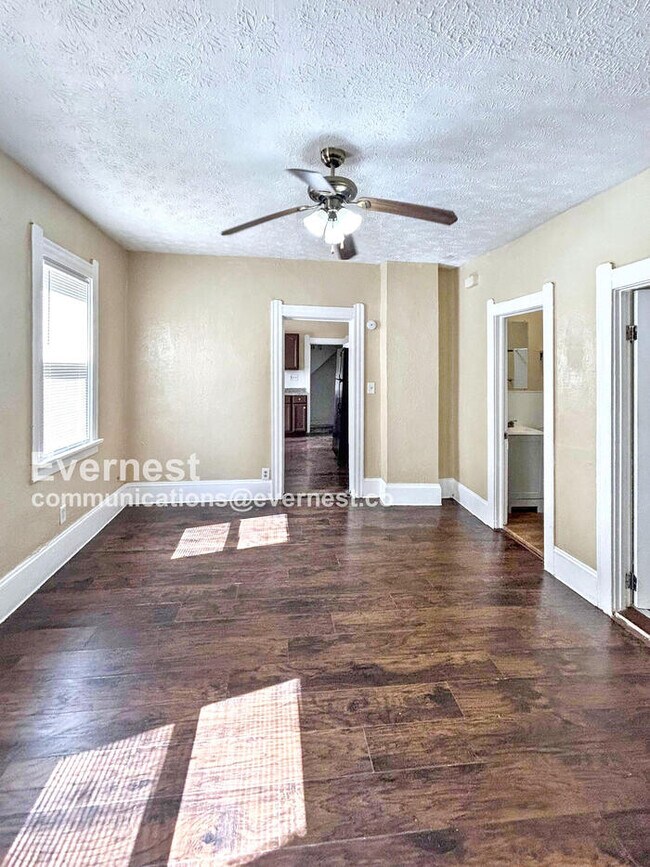 Photo - 1100 E 74th St Unit 1