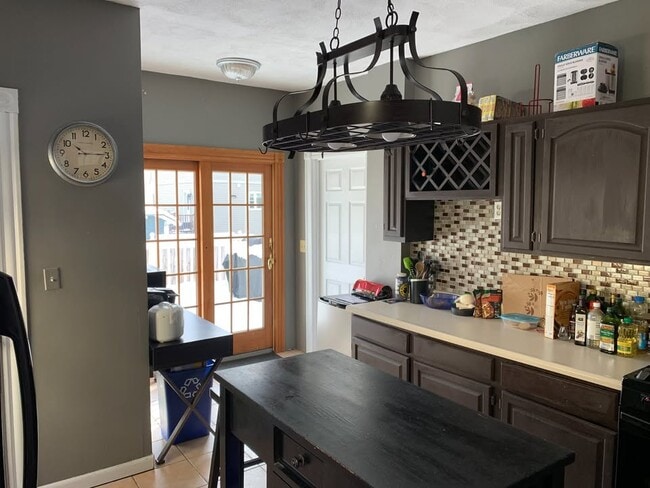 Photo - 77 Sheridan Ave