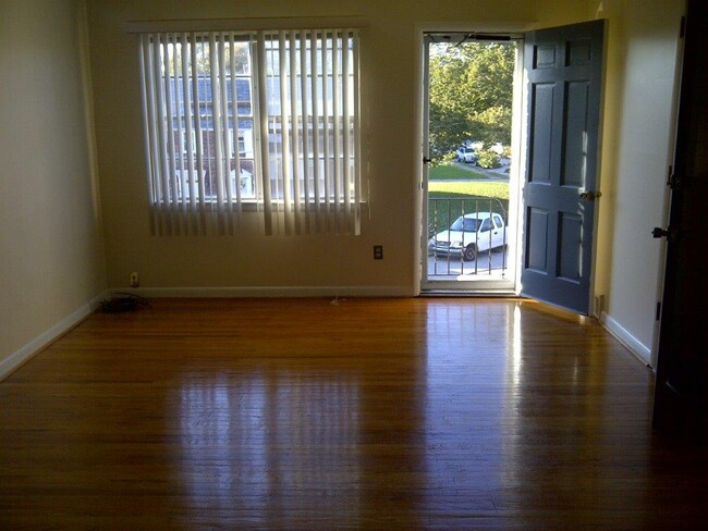 Living room - 2655 Wentworth Rd Apartments Unit 2nd Floor