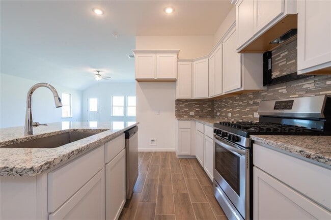 Photo - 113 Caterpillar Ln