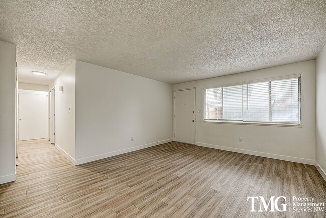 Photo - HainesF-3 Unit 3505 K Street #A