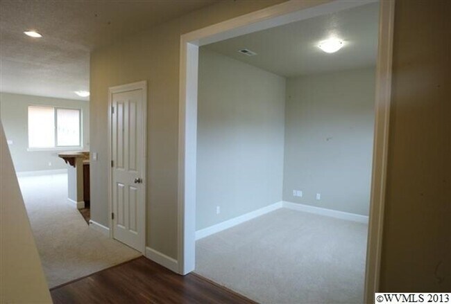 Photo - 3 bedroom plus den in Willamette Landing for $2895 per month