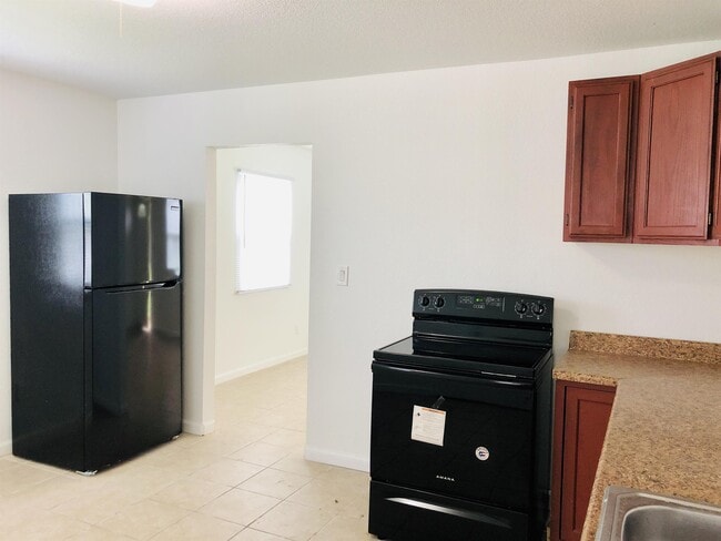 Photo - 3400 Victoria Dr