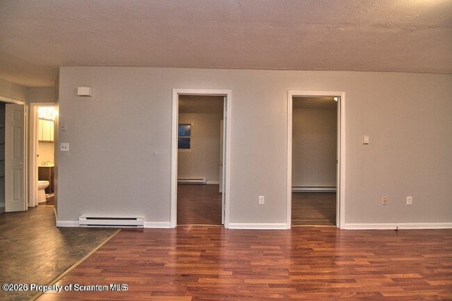 Photo - 1418 N Main St