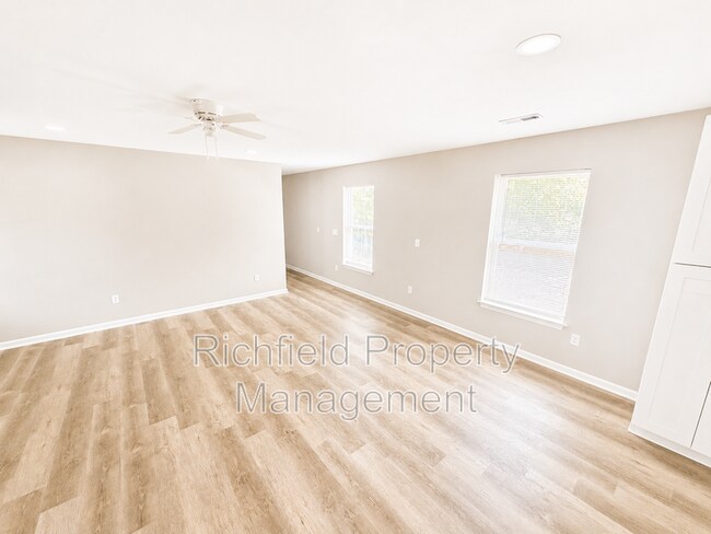 Photo - 2511 Columbia Ave