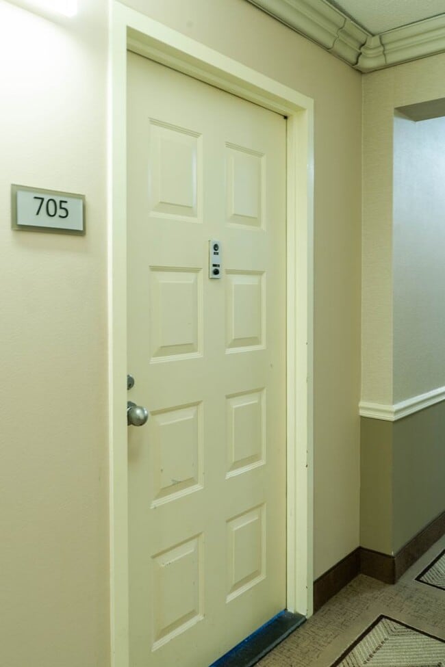 Photo - 8370 Greensboro Dr