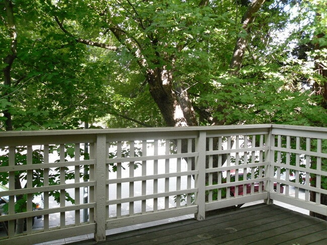 balcony - 2701 Oak Rd Unit G