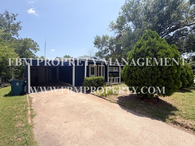 Photo - 3015 Winfield Dr