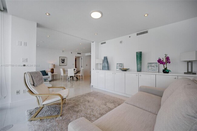 Photo - 6801 Collins Ave Unidad 1206