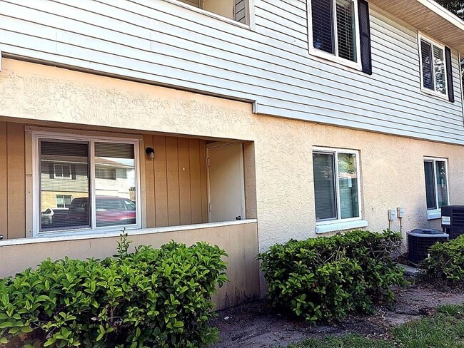 Building Photo - 228 Thorntree Pl Unit 228
