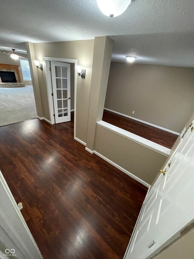 2830 Monarchy Ln