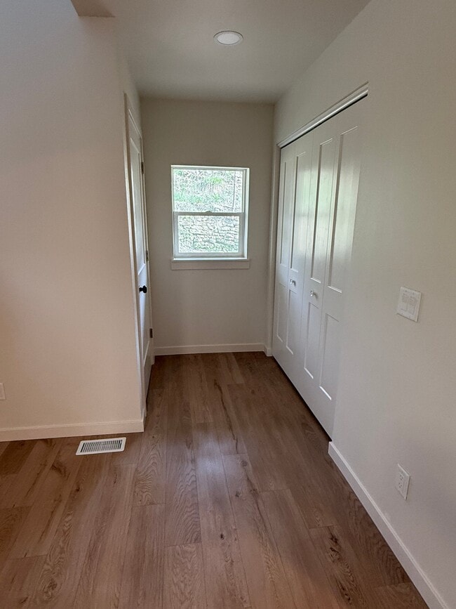Photo - 104 Forton St