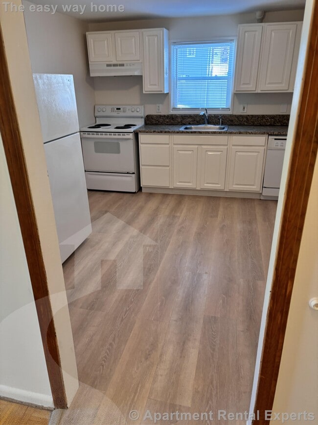 Photo - 98 Edward St ##Front Front