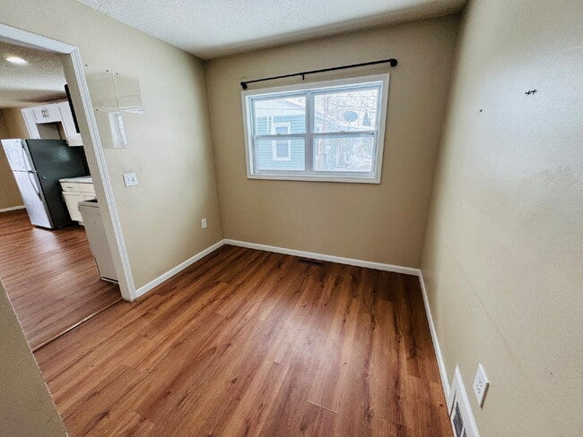 Photo - 5626 6th St NE