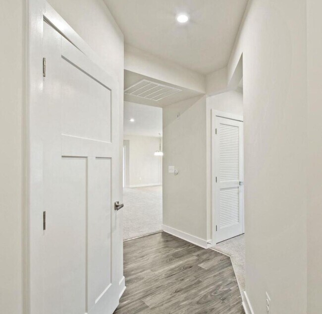 Photo - 10010 Ruffian Wy Unit R