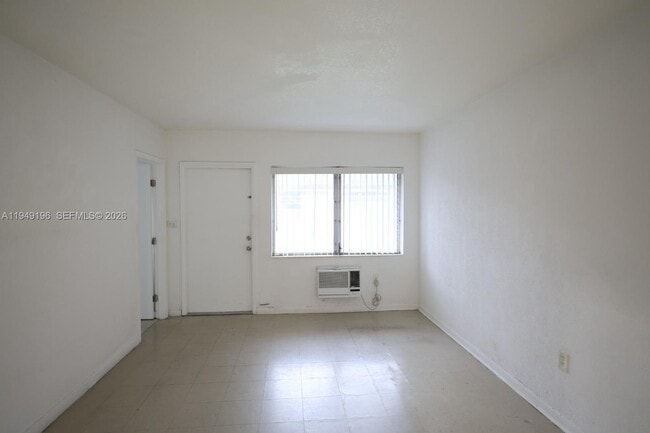 Photo - 465 E 28th St Unit 24