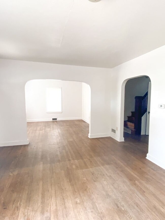 Photo - 3 bed 1 bath unit close to campus
