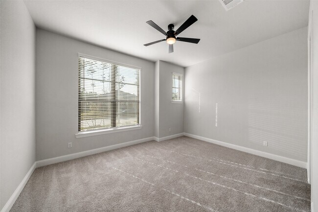 Photo - 15464 Ringbill Wy