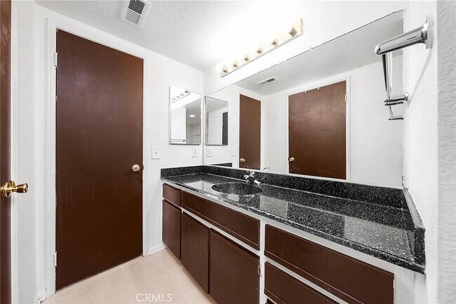 Building Photo - 10655 Lemon Ave Unit 3808