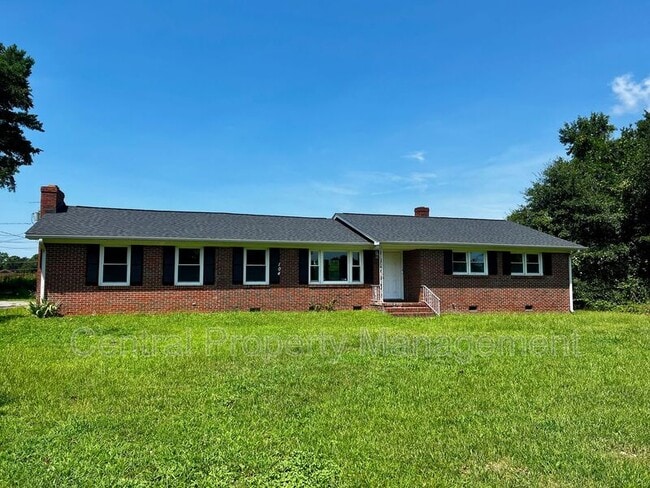 Photo - 104 Madison Cir