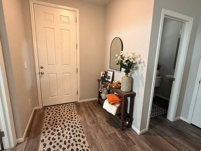 Photo - Modern 3 Bed - 2.5 Bath - Baseline