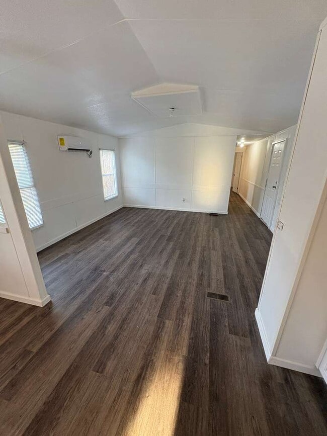 Photo - 736 Green Acres Ln