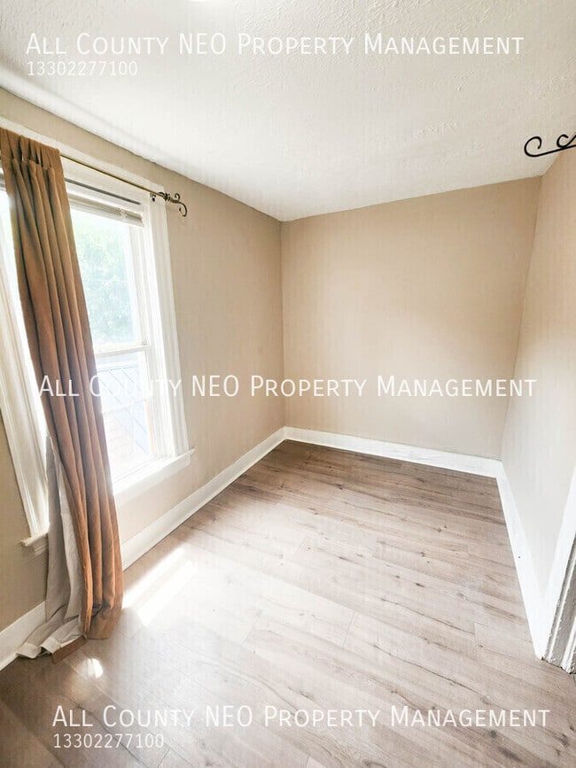 Photo - 2044 W 44th St Unit Up