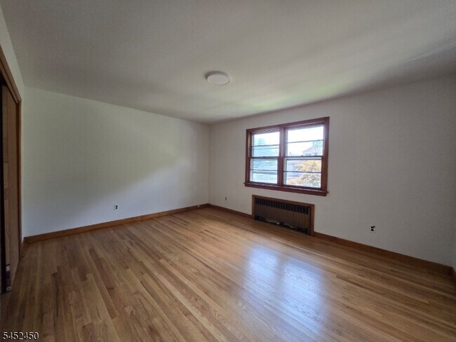 Photo - 384 Delawanna Ave