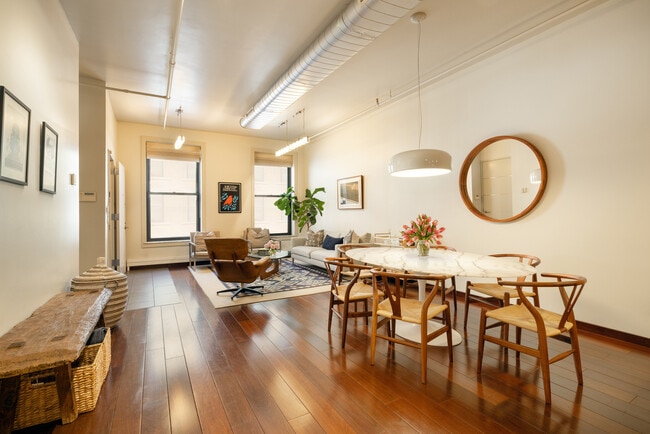 Building Photo - 34 N Moore St Rental