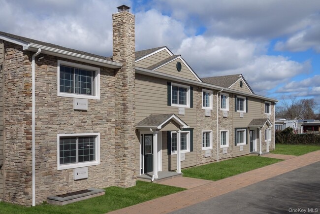 Building Photo - 105 Overton Ave Unit M