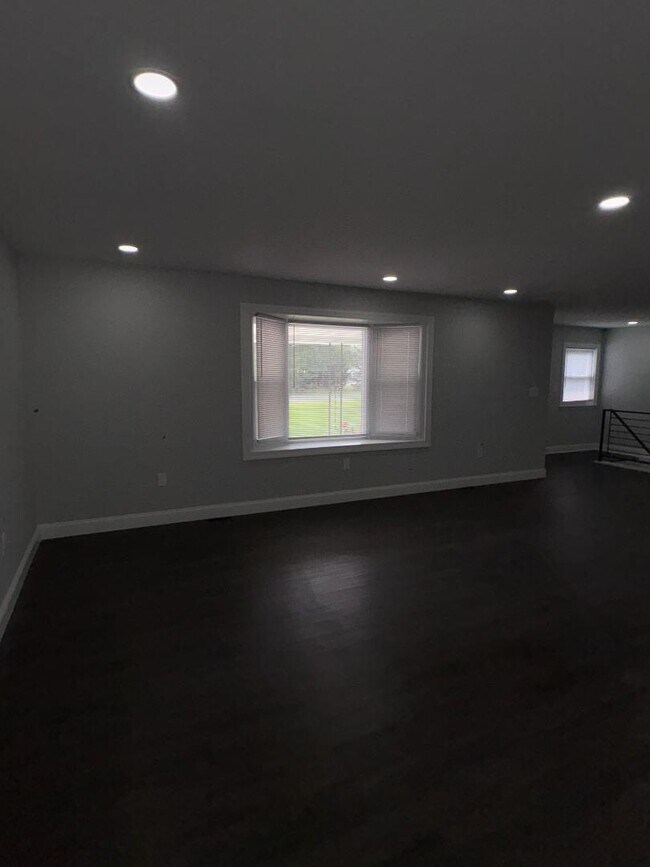 Photo - 23 Center Ave