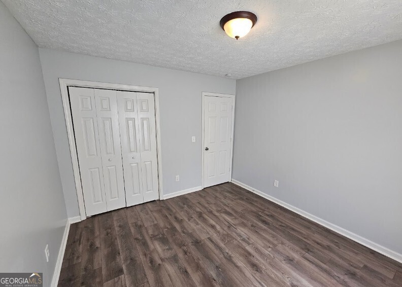 Photo - 500 Mica Trc