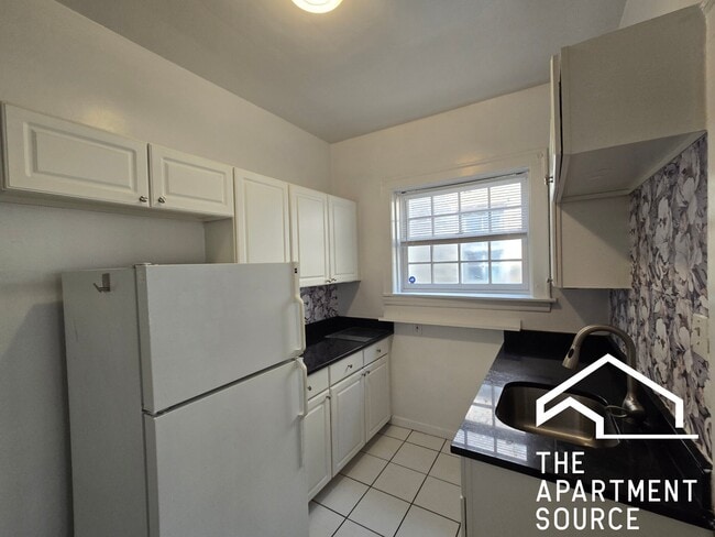Photo - 1456 Oak Ave Unit 3N