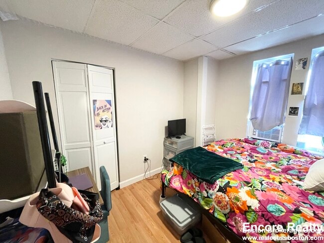 Photo - 1572 Tremont St Unit 3