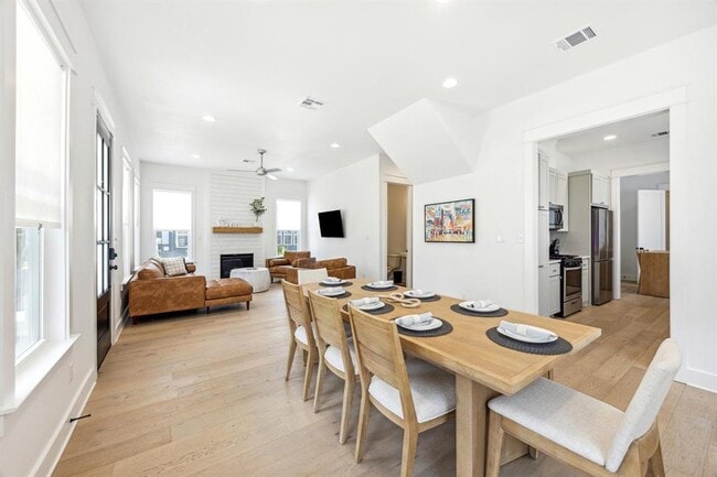 Photo - 1034 Grant Wood Ave Unit 107