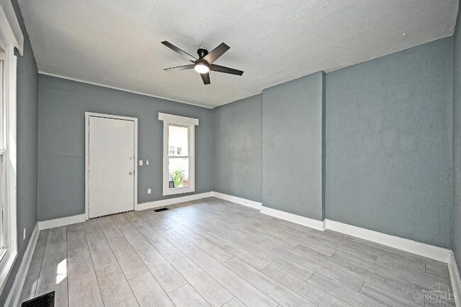 Photo - 26-28 Boltin St Unit 28