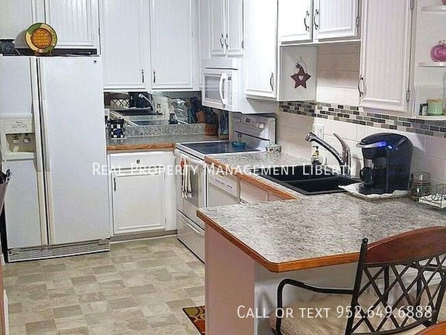 Photo - 10425 Decatur Cir