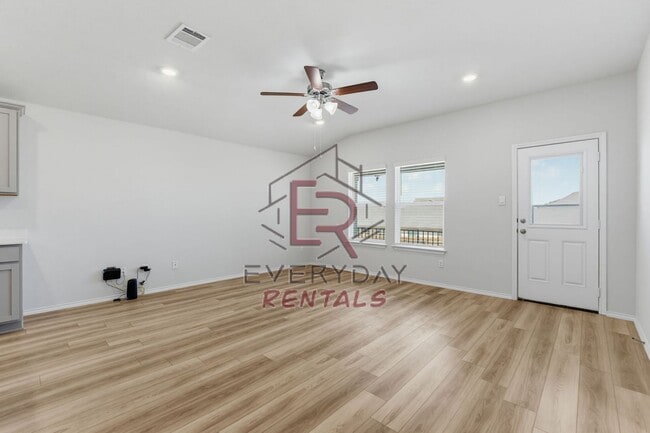 10022 Avendesora Rd