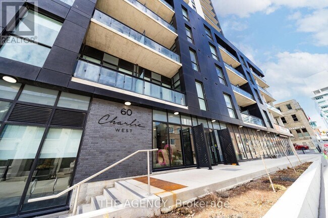 Photo - 60 Charles St W Unit 2712