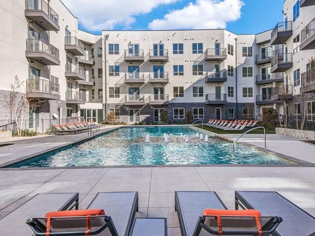 Building Photo - Alvista Galleria Rental