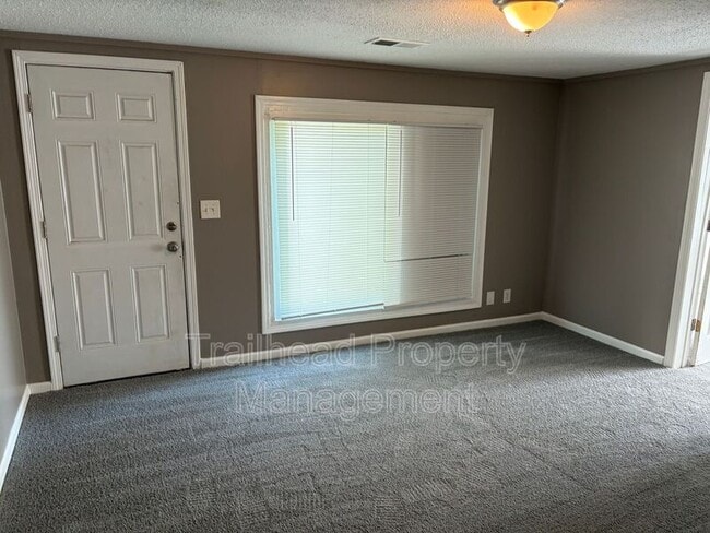Photo - 10717 E Truman Rd