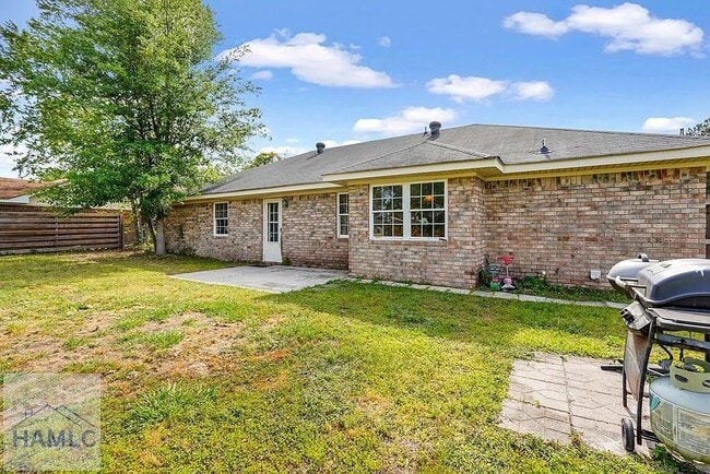 Photo - 908 Highland Dr