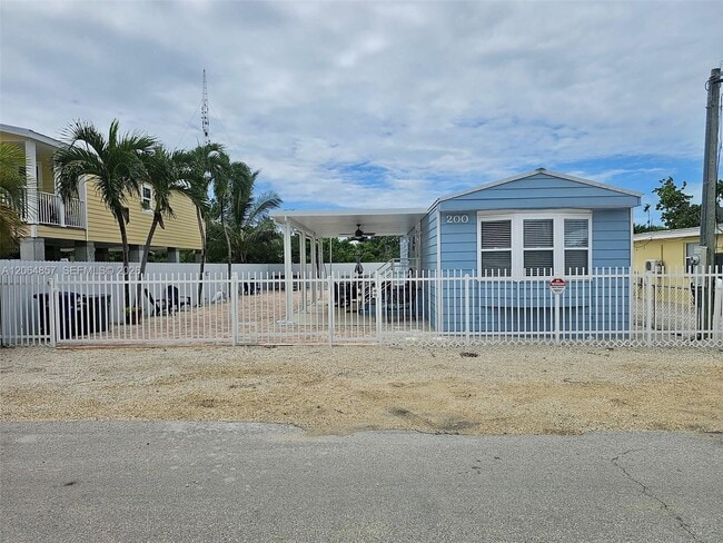 Photo - 200 Buttonwood Ave