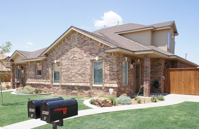 Photo - Upscale 2 Story Rental in Cooper School Di...