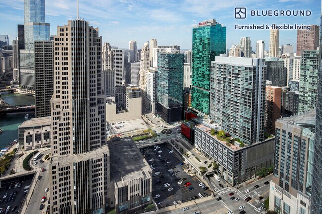 Photo - 340 E North Water St Unidad SI FL42-ID998