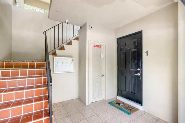 Photo - 801 NE 18th Ave Unidad 1