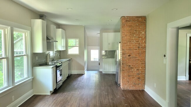 Building Photo - 59 Euclid Ave Unit House