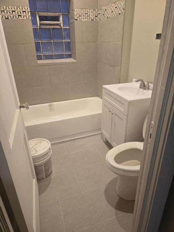 Photo - 9632 S Charles St